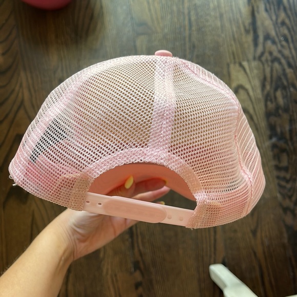 Pink trucker hat - Picture 4 of 5